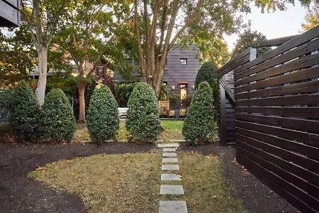 Дом отдыха Luxury 4-Bedroom Retreat Near Downtown Нэшвилл США